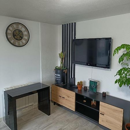 Charmant Appartement Avec Vue Marina Saint-Cyprien  Bagian luar foto